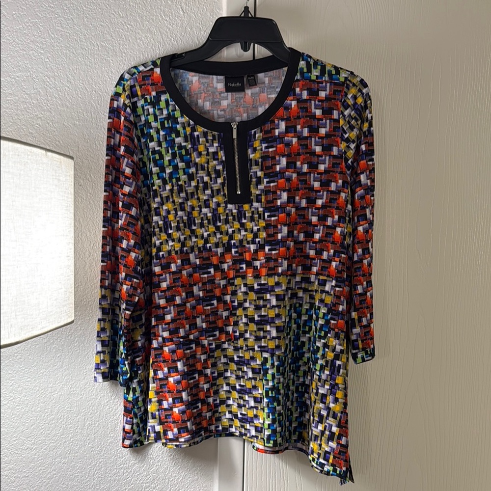 Rafaella Multicolor Geometric Women's Top
Petite Large